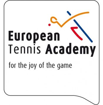 [Bitte in "Französisch" übersetzen:] European Tennis Academy, Tennis-Pauschalen im Tennis-Hotel Hirschen Wildhaus